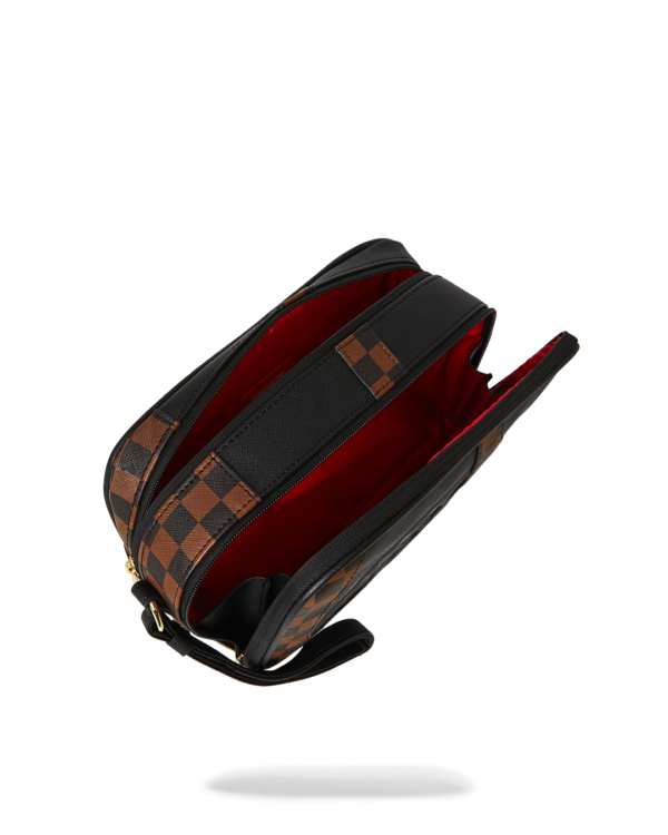 B8282_4 JETSTREAM BROWN TOILETRY BAG SPRAYGROUND