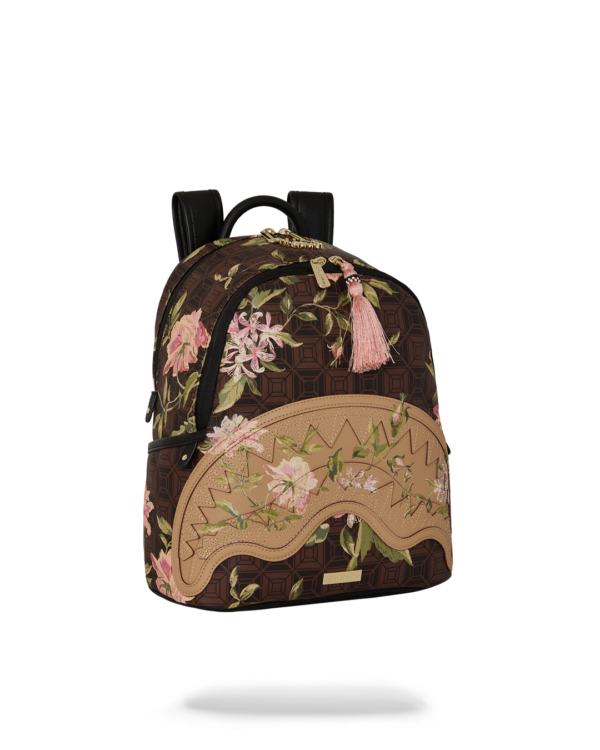 B8999_2 AI HENNY FLORAL SAVAGE