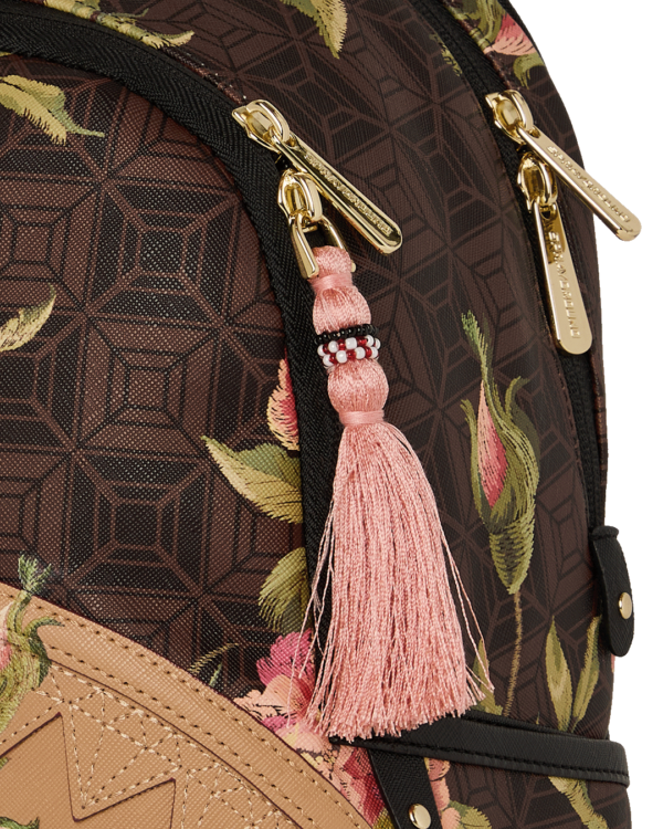 B8999_4 AI HENNY FLORAL SAVAGE