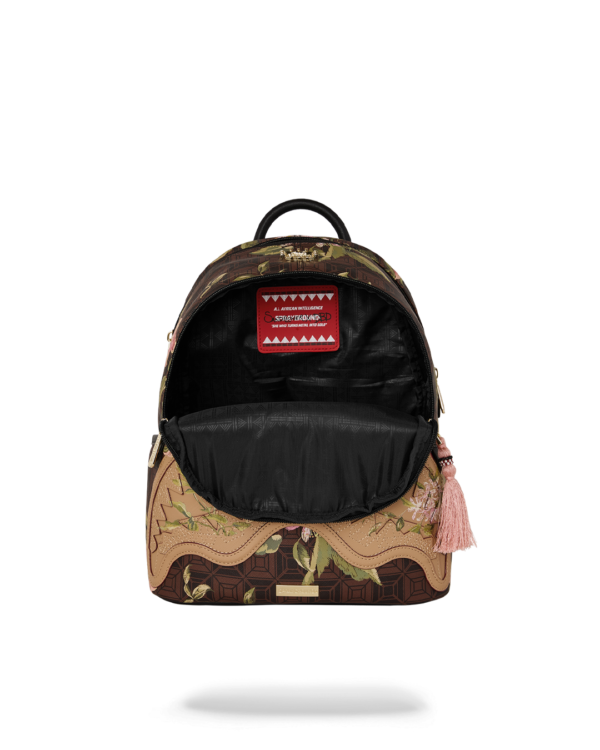 B8999_5 AI HENNY FLORAL SAVAGE