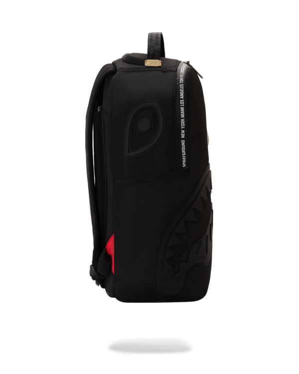 B9587_3 SHARK CENTRAL PRINTED ZIP BACKPACK