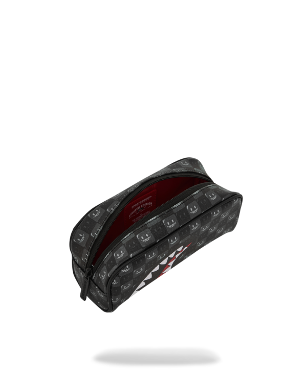 B9316_5 SHARK IN PARIS WTF BUBBLE BLACK CHECK POUCH